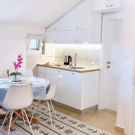 Apartment With Beutiful View-marijana Zadar